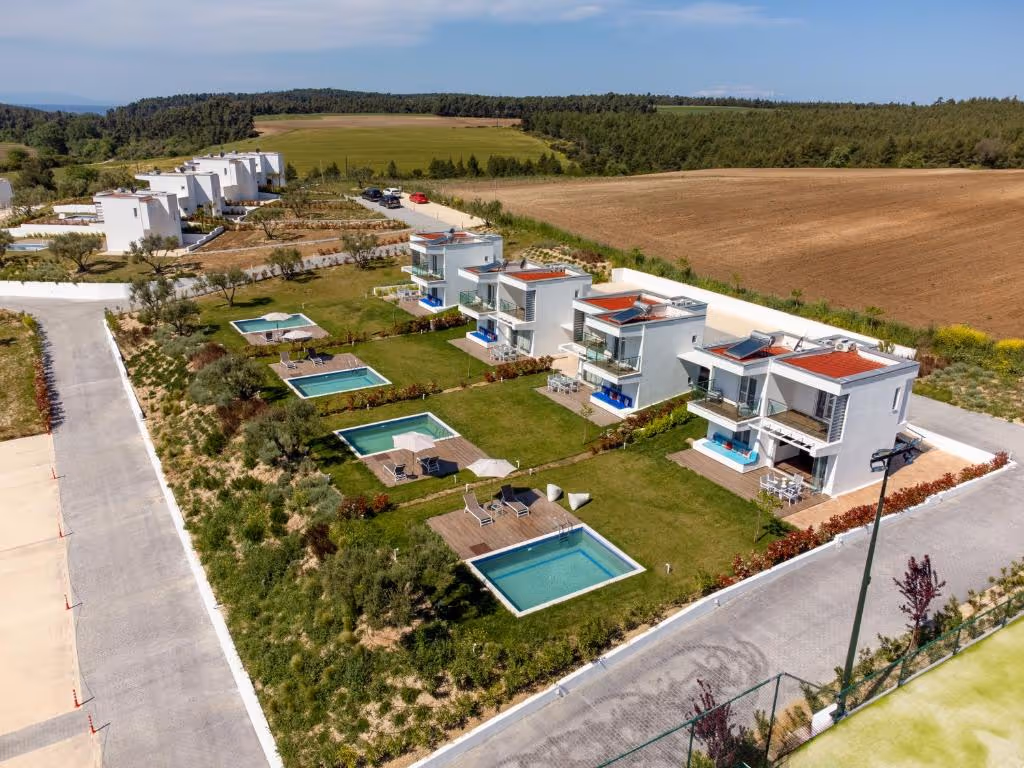 SaniBeverlyHillsLuxuryVillas-Greece-1-SaniBeach-property1.jpg