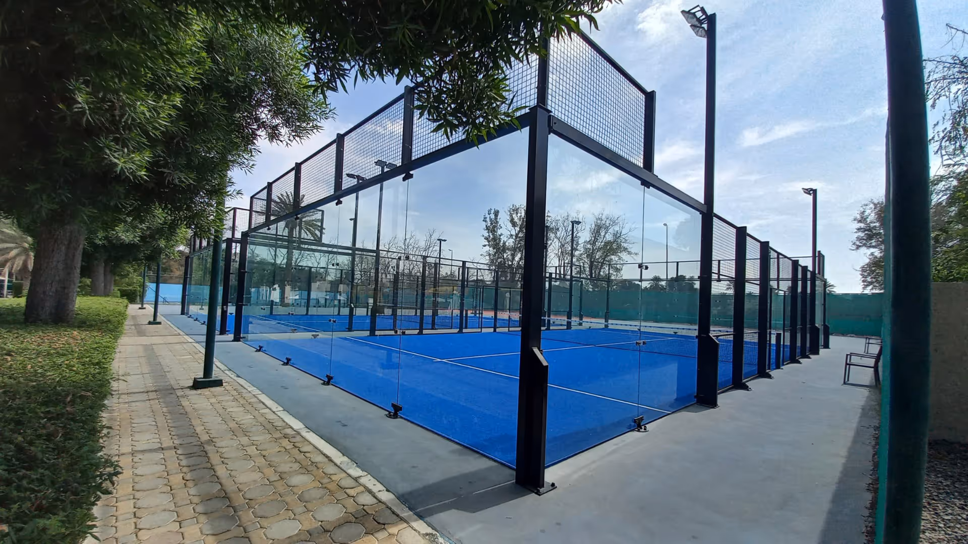 radisson-blu-hotel--resort,-abu-dhabi-corniche-united-arab-emirates-2-padel-courts-abu-dhabi-court1.jpg