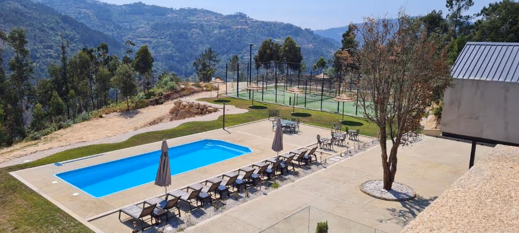 penha-longa-padel-villa-portugal-1-padel-courts-penha-longa-property2.jpg
