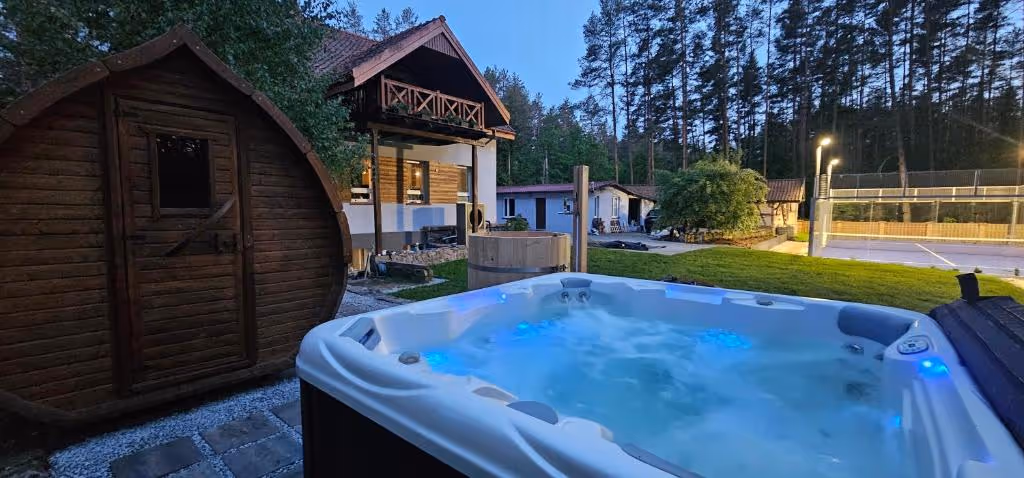 miłogórze-padel-villa-poland-1-padel-courts-miłogórze-property1.jpg