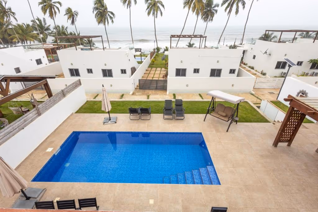 tills-beach-resort-ghana-1-padel-courts-gomoa-fetteh-property1.jpg