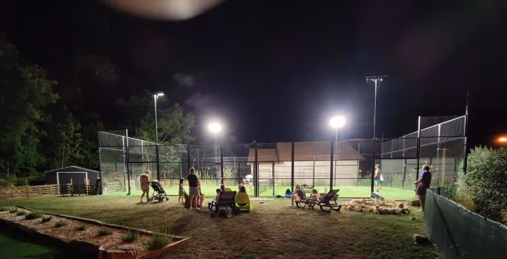 santiago-da-guarda-padel-villa-portugal-1-padel-courts-santiago-da-guarda-hero.jpg