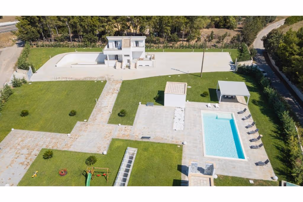 galatina-padel-villa-italy-1-padel-courts-galatina-property1.jpg