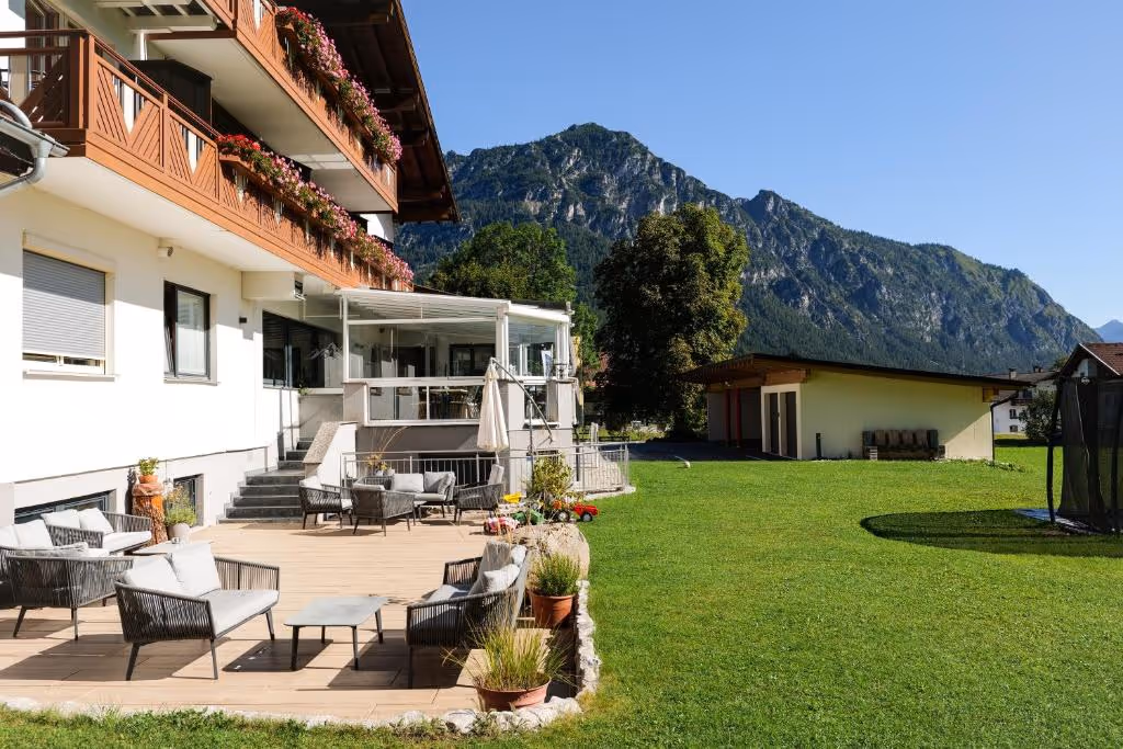 pension-posthansl-austria-0-padel-courts-tirol-property1.jpg