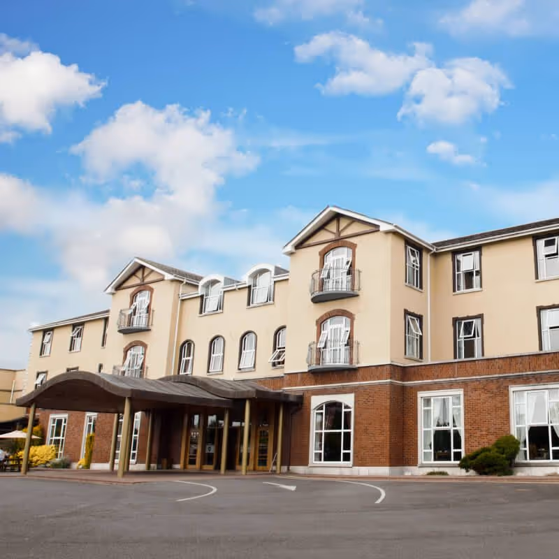 woodlands-hotel--leisure-centre-ireland-5-padel-courts-munster-property1.jpg