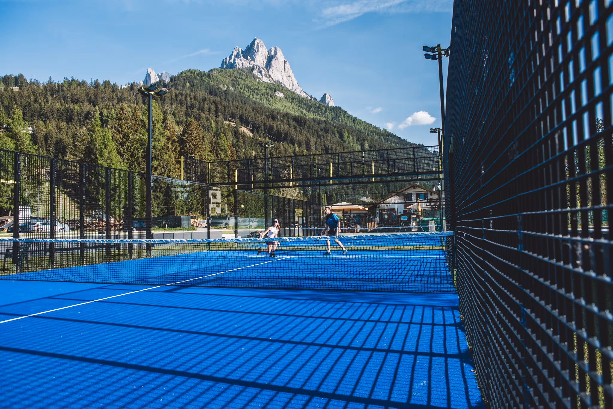 hotel-ladinia-dolomites-view-italy -2-padel-courts-alto-adige-court1.jpg