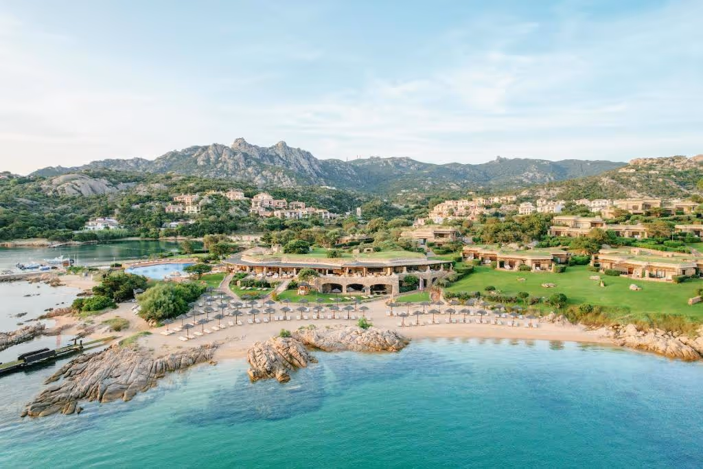 hotel-pitrizza,-costa-smeralda-italy-1-padel-courts-sardinia-property2.jpg
