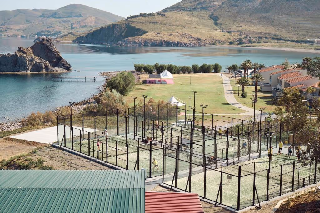 halotels-porto-myrina-greece-3-padel-courts-myrina-hero.jpg