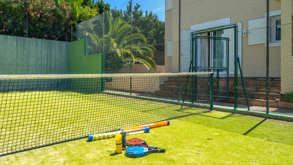 marbella-padel-villa-spain-1-padel-courts-andalusia-hero.jpg