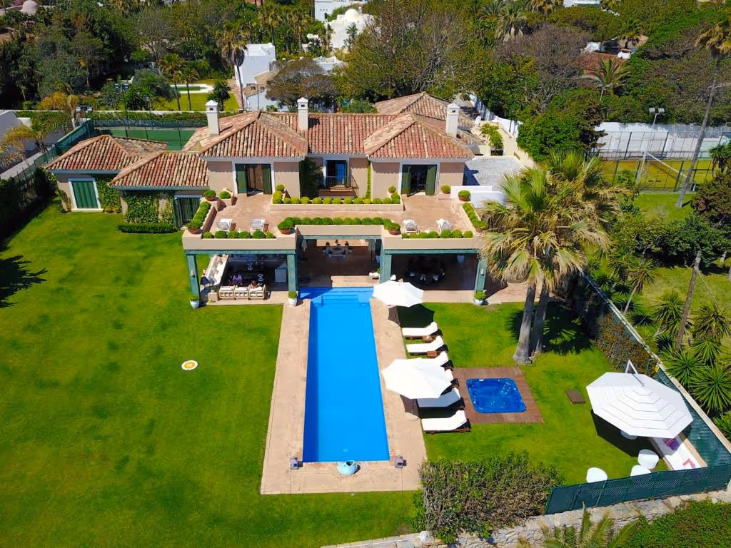 estepona-padel-villa-spain-1-padel-courts-andalusia-property1.jpg