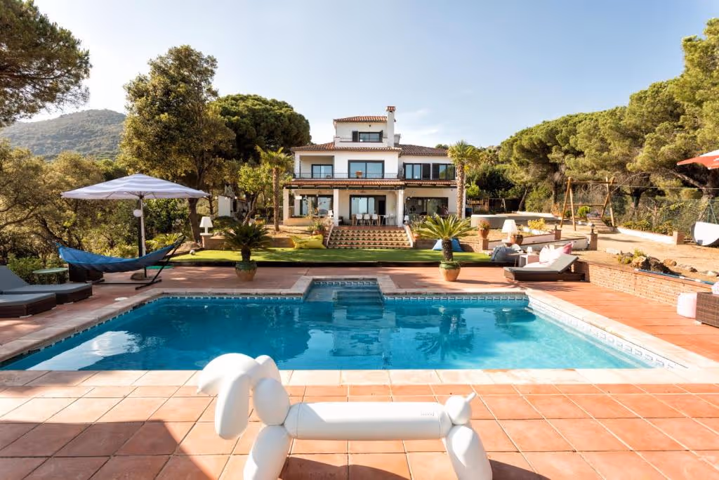 arenys-de-munt-padel-villa-spain-1-padel-courts-andalusia-property1.jpg
