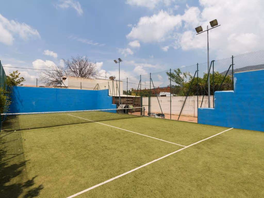 padul-padel-villa-spain-1-padel-courts-andalusia-hero.jpg