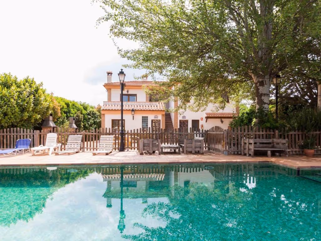 padul-padel-villa-spain-1-padel-courts-andalusia-property1.jpg