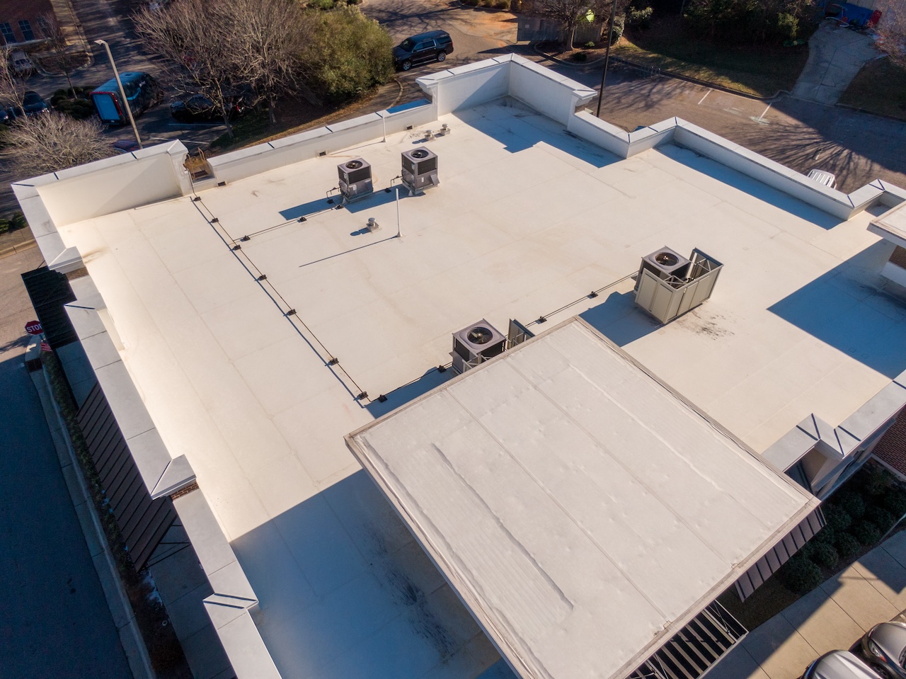 Expert Tips from Local Construction Companies on Building a Long-Lasting, High-Quality Roof