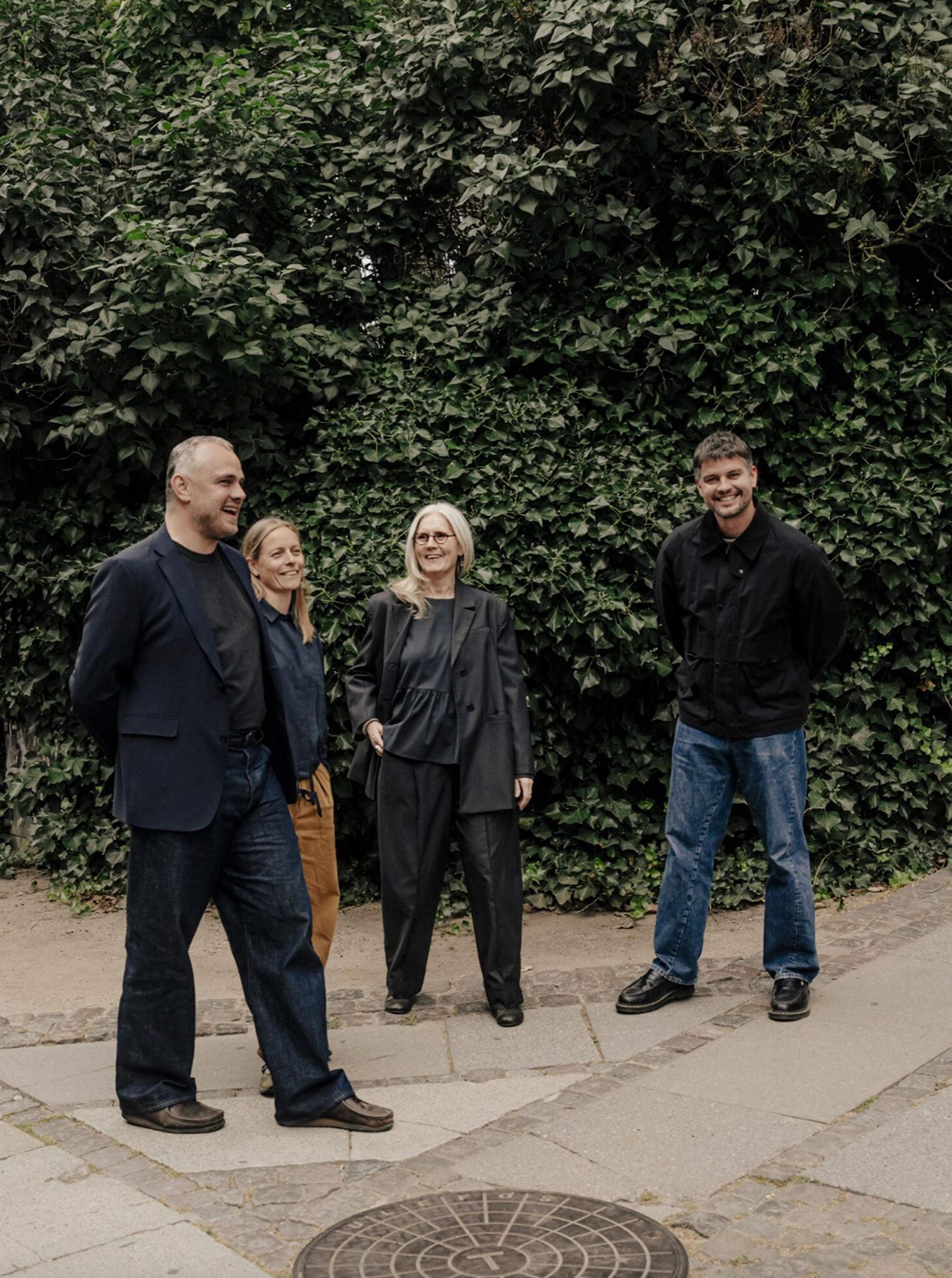 Vi er arkitekter, antropologer, byplanlæggere, grafikere, proceskonsulenter af faglighed og nørder i fællesskab.