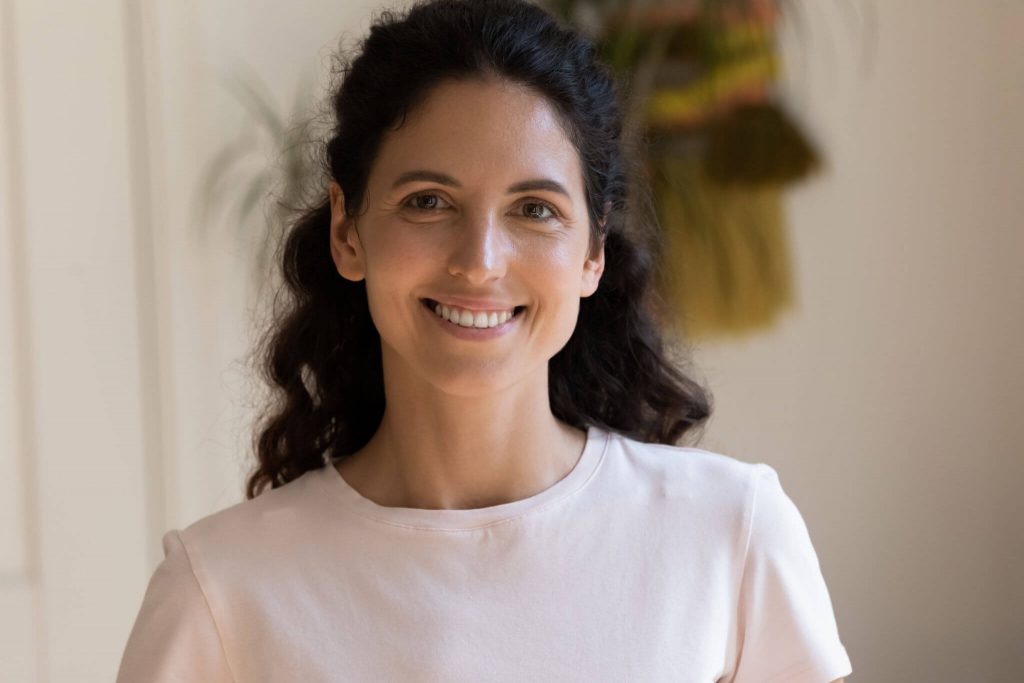 Implants 33317 young woman