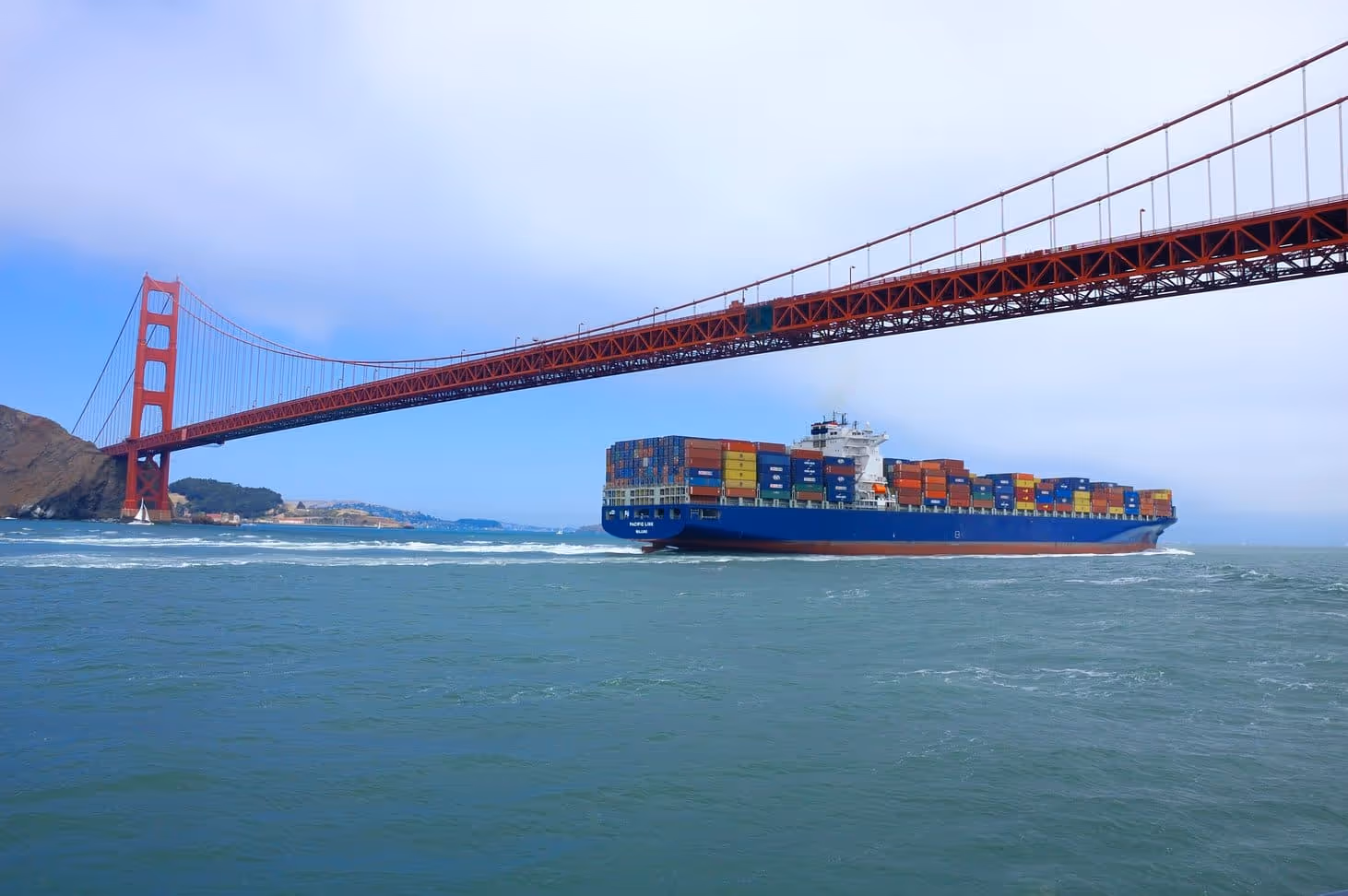 cargo-ship-under-the-golden-gate-bridge