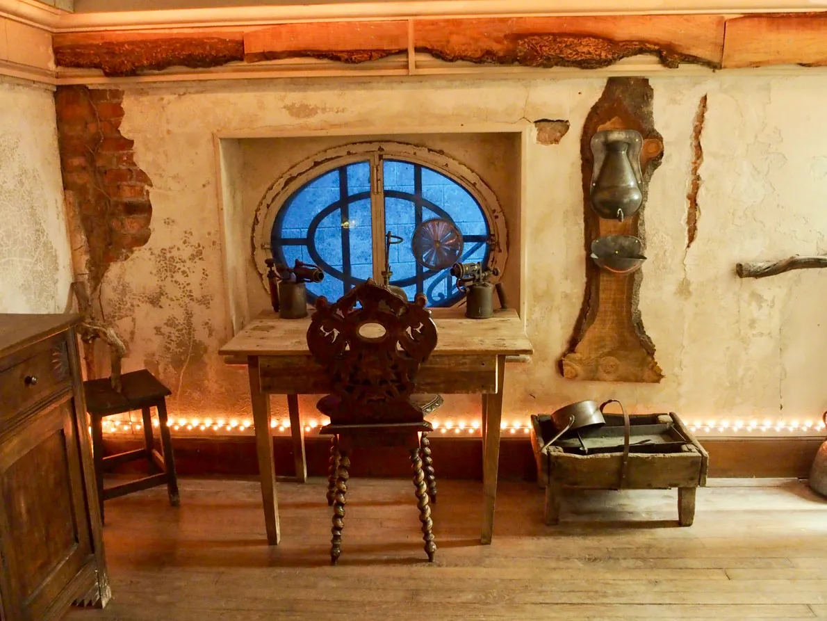 Salle décorative de jeu d'évasion chez Histogame Abbeville.