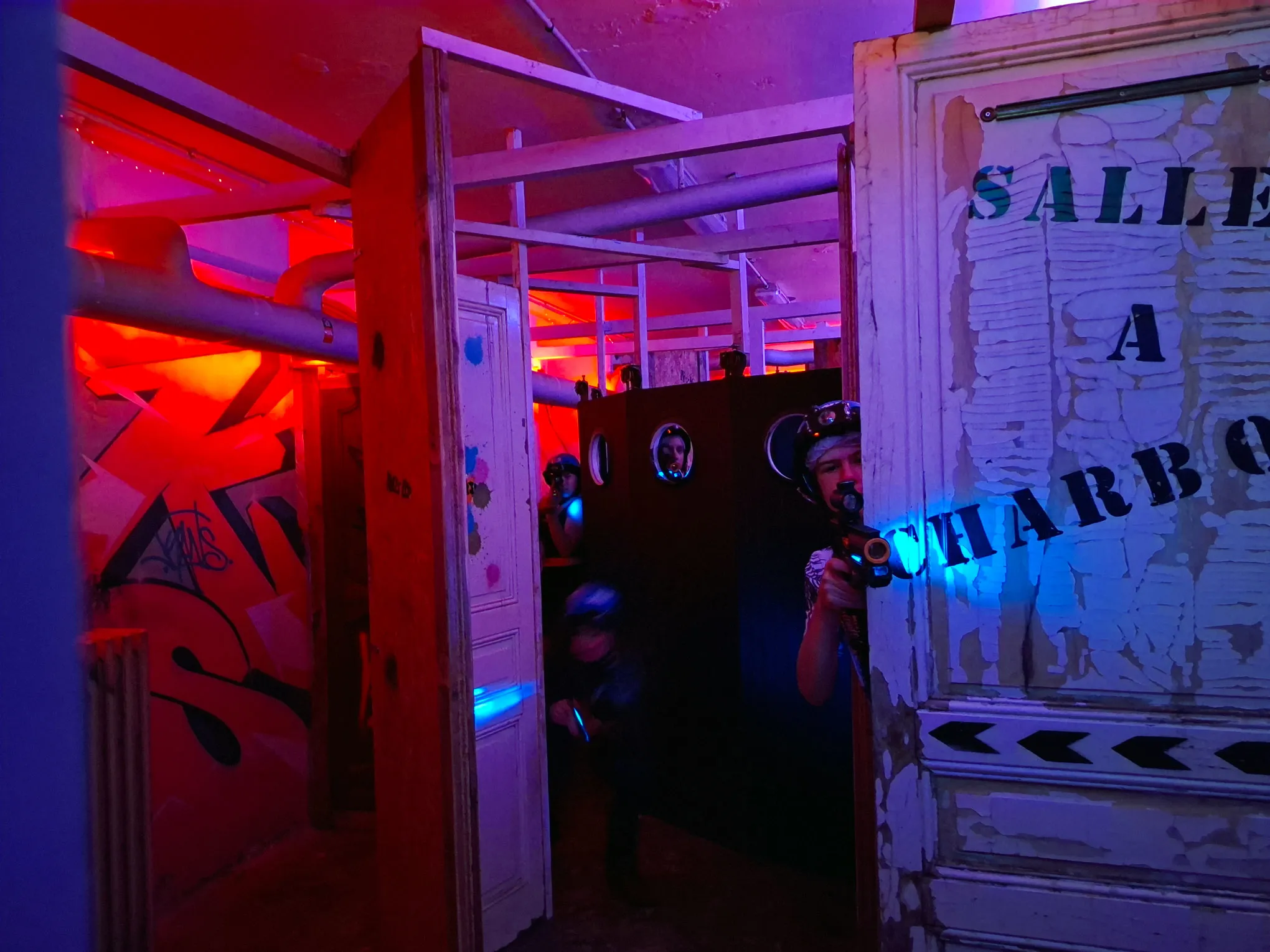 La salle de laser game chez Histogame Abbeville.