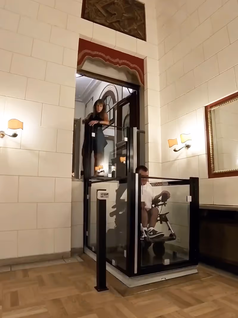 Wheelchair lift to go up a half level
