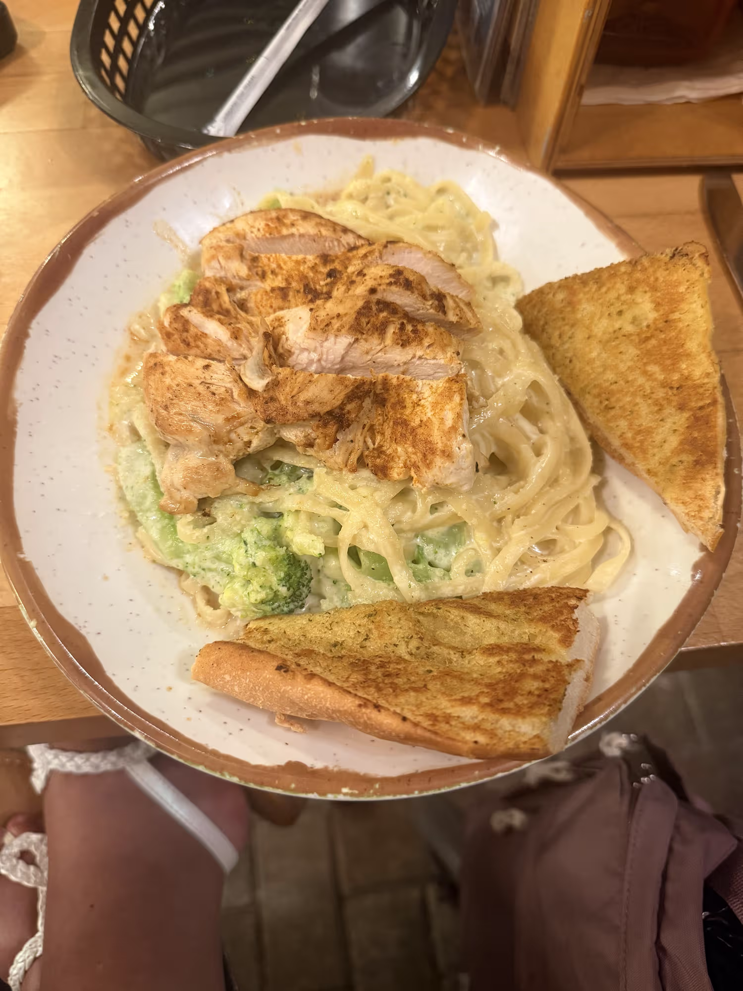 Chicken fettuccine alfredo with garlic bread at Salty’s Island Bar & Grille in Clearwater Beach