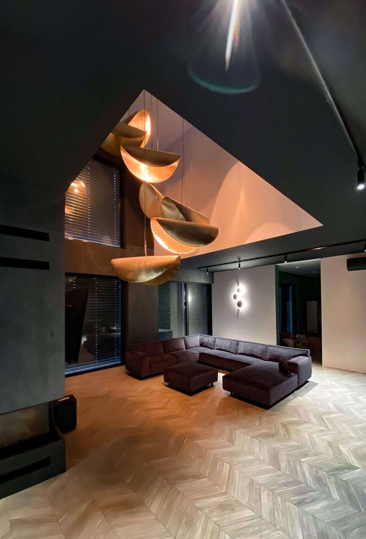 Liquid Silver stone cladding - subtle shimmer for luxury Scottish commercial spaces