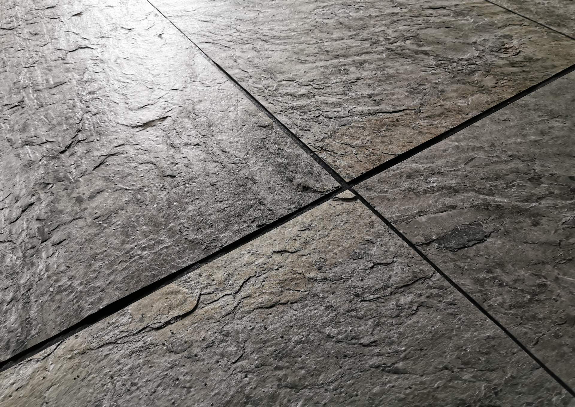 Midnight Ocean professional stone cladding - natural depth variations detail