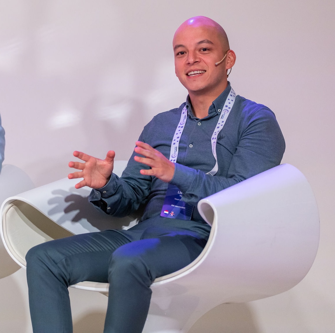 Lloyd Tan presenting at a conference