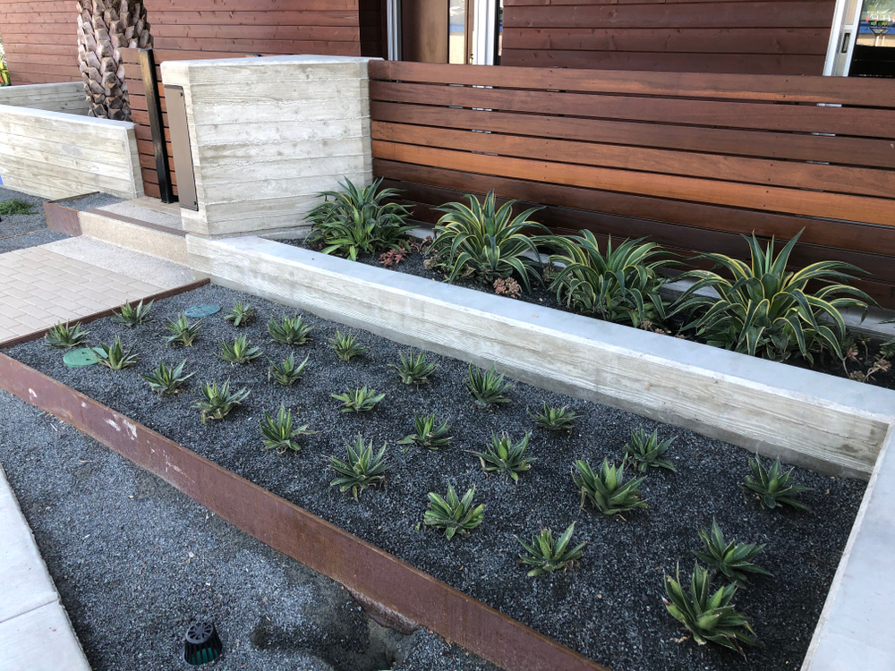 Poured concrete retaining wall in Austin TX