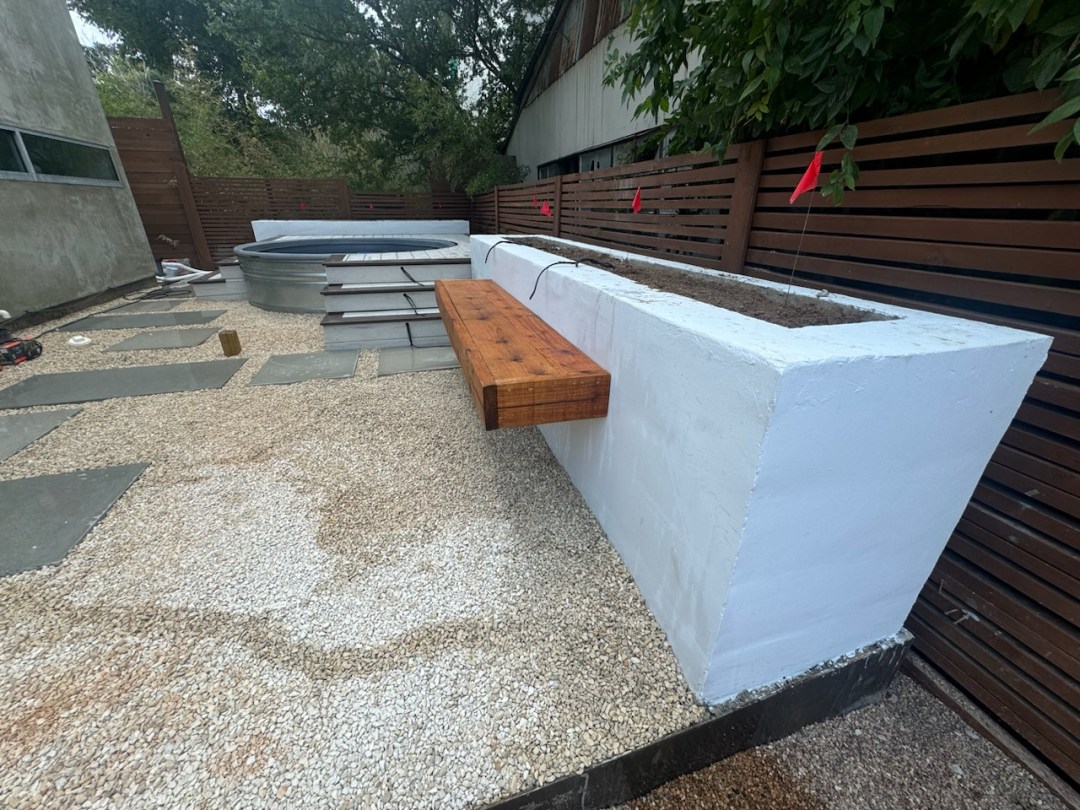 Cinder block retaining wall installation