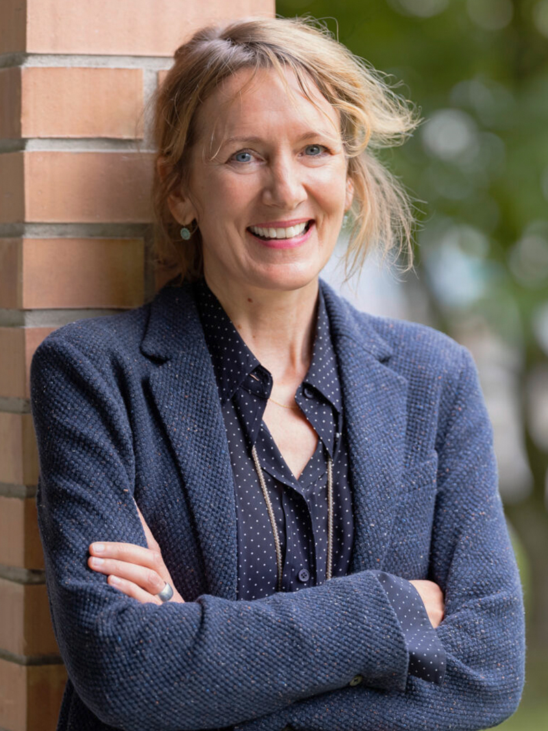 Portrait photo of a SwissDTx Academic Board Member Prof. Dr. phil. Simone Munsch.