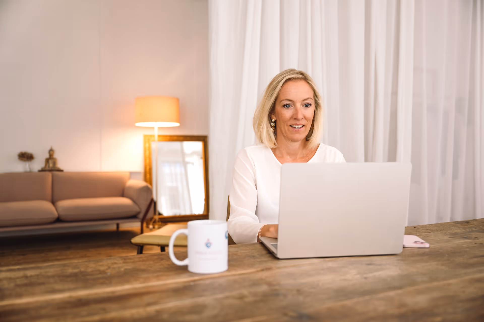 Katrin Merchiers bei einer Videokonferenz im Coaching