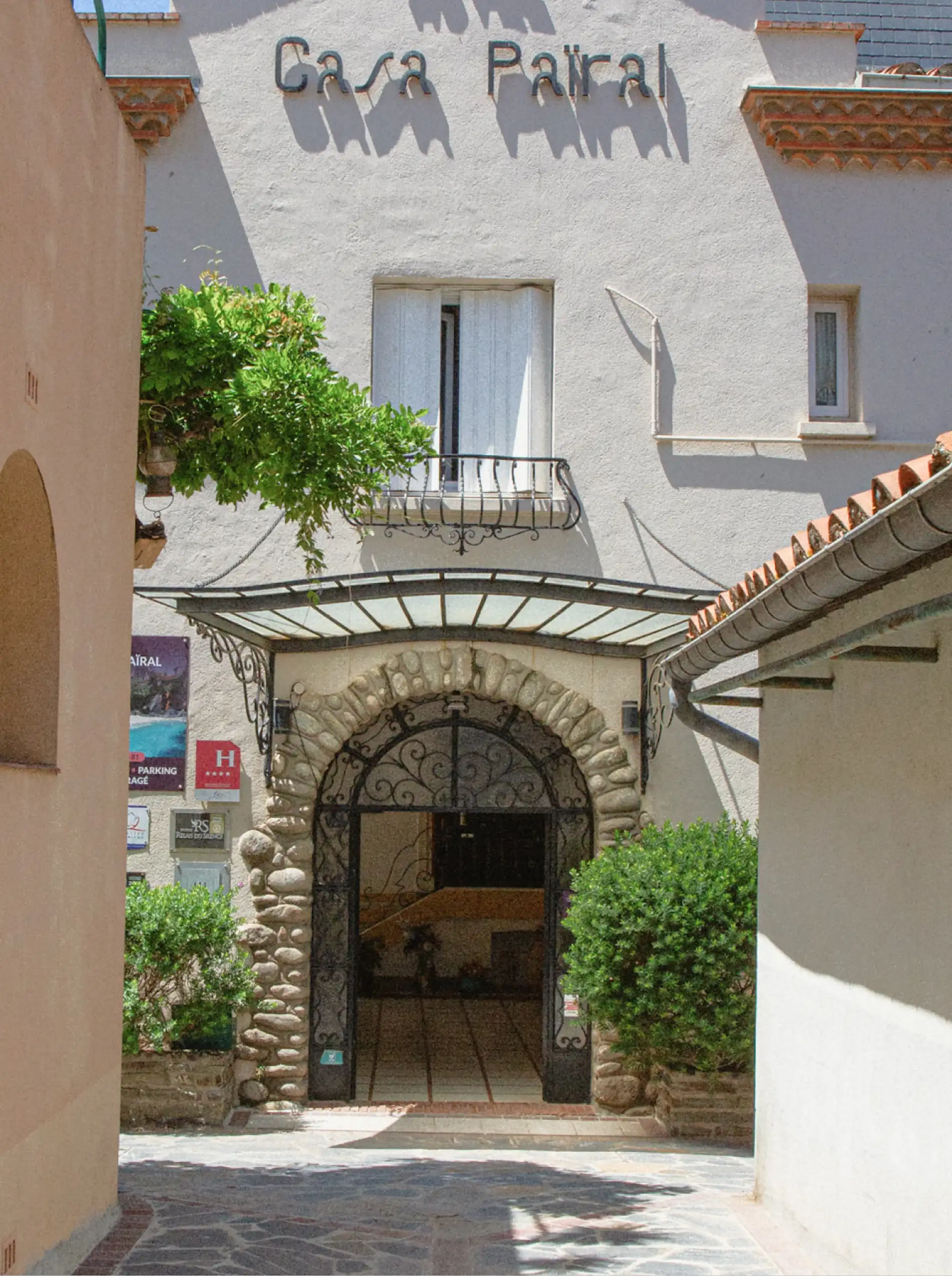 Main entrance of the Casa Pairal
Hotel in Collioure