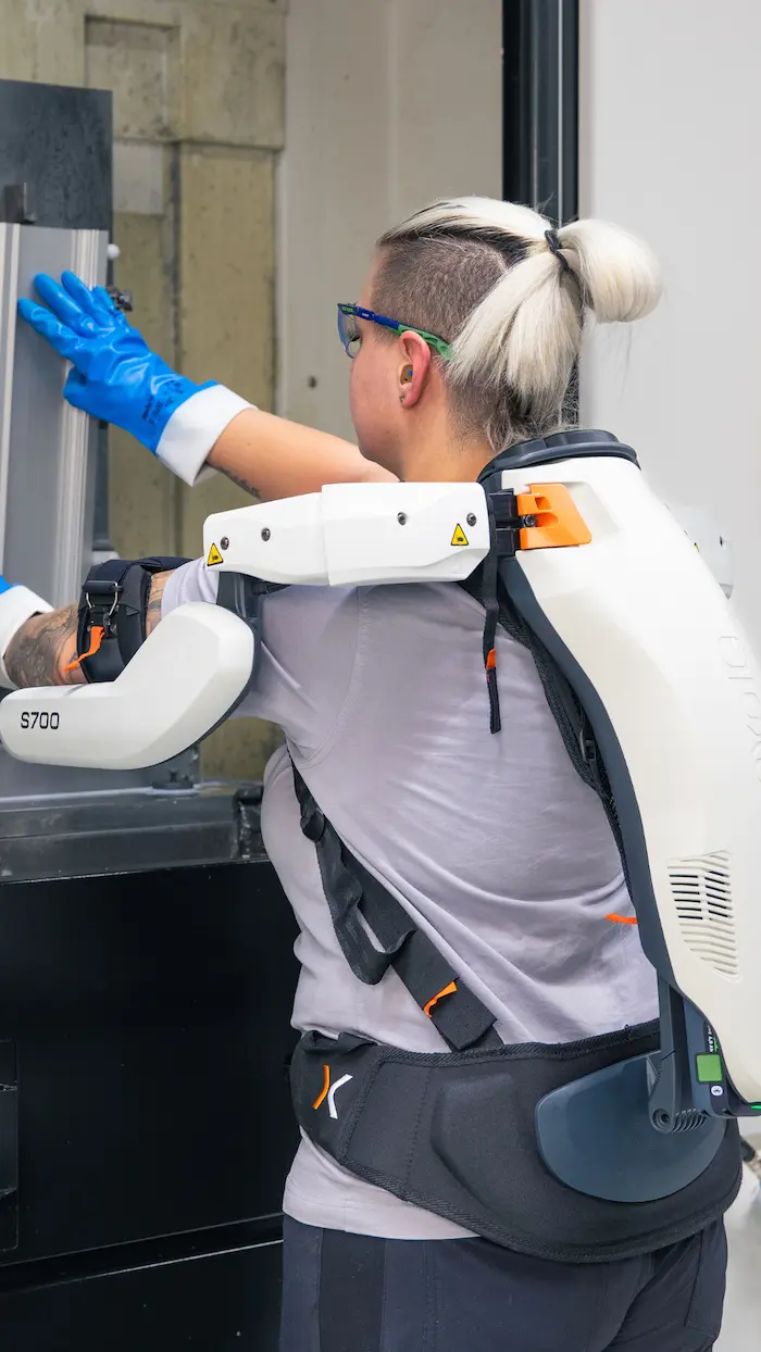Active shoulder exoskeleton S700 from exoIQ in use in industry