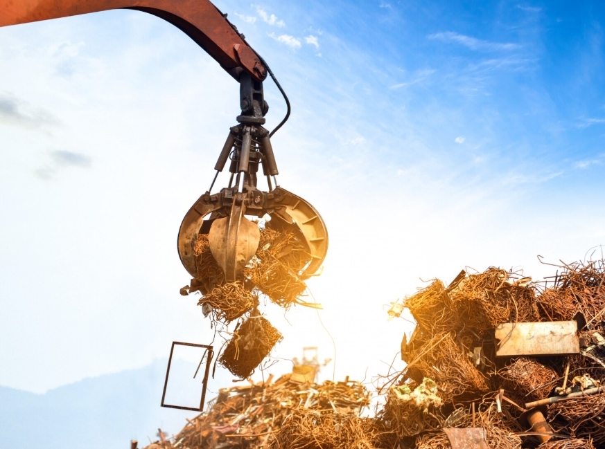 image of maintenance crew working on aircraft