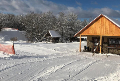 Затишне кафе у гірськолижному комплексі «Термачув» для відпочинку взимку