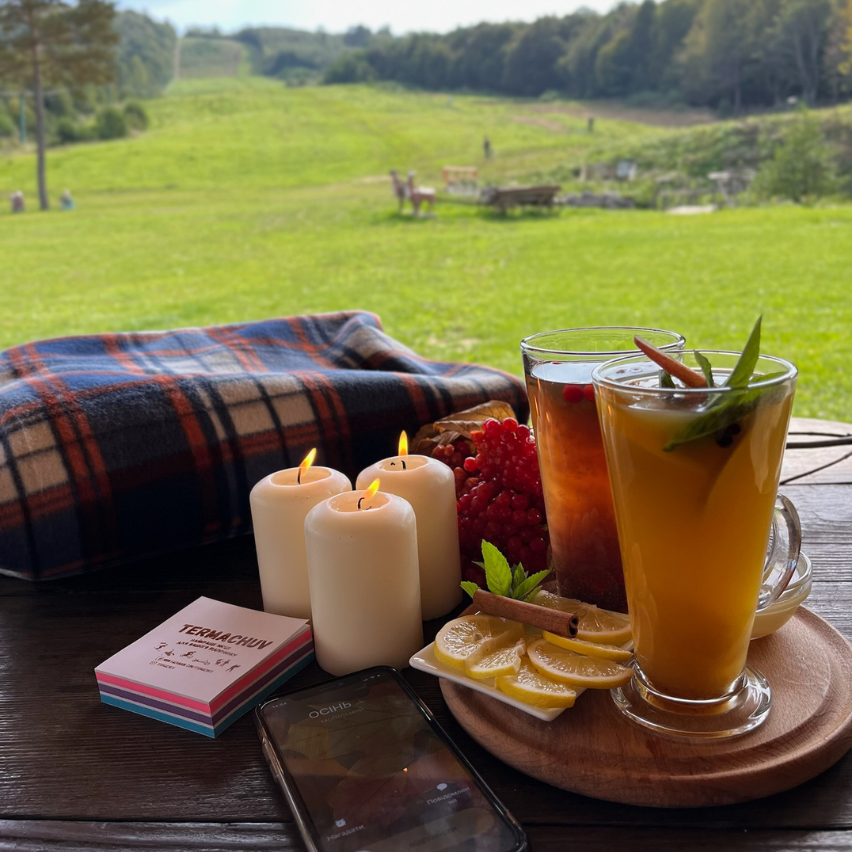 Затишне кафе 852x852px