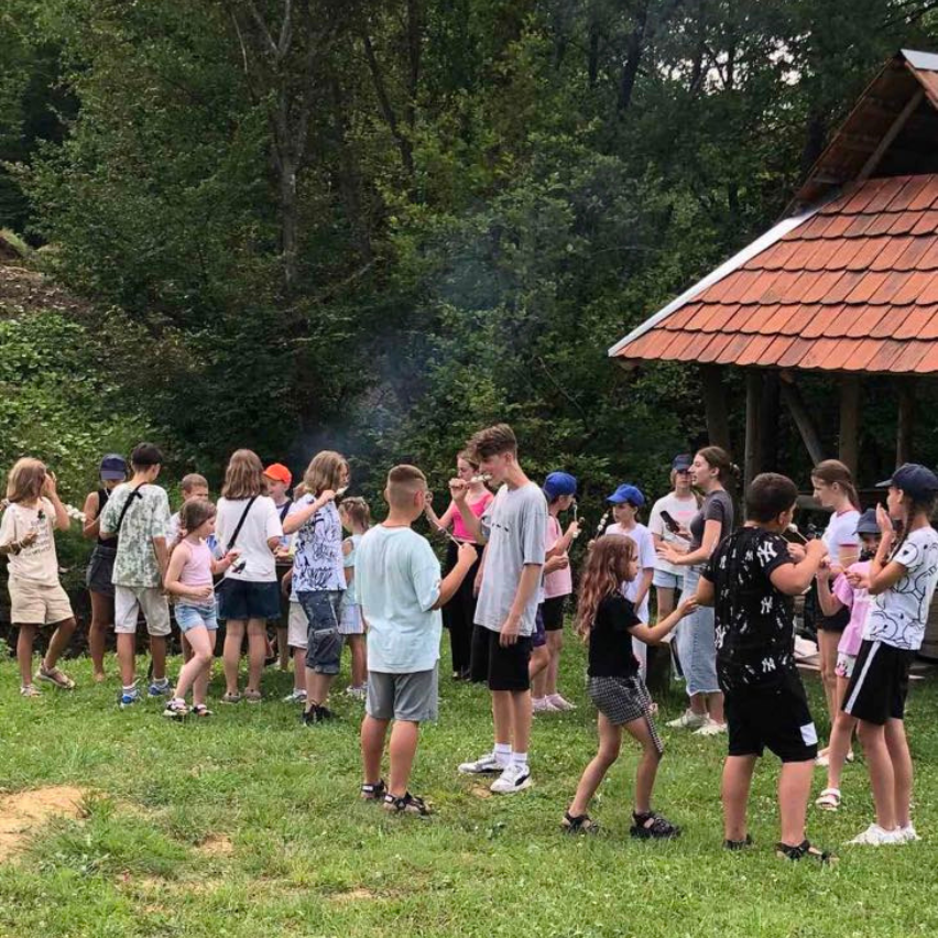 Дитячий майданчи 852x852px (3)