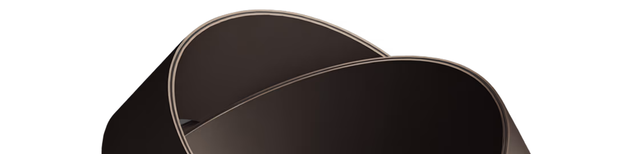 Une courbe abstraite noire avec des bords gris clairs sur un fond noir.