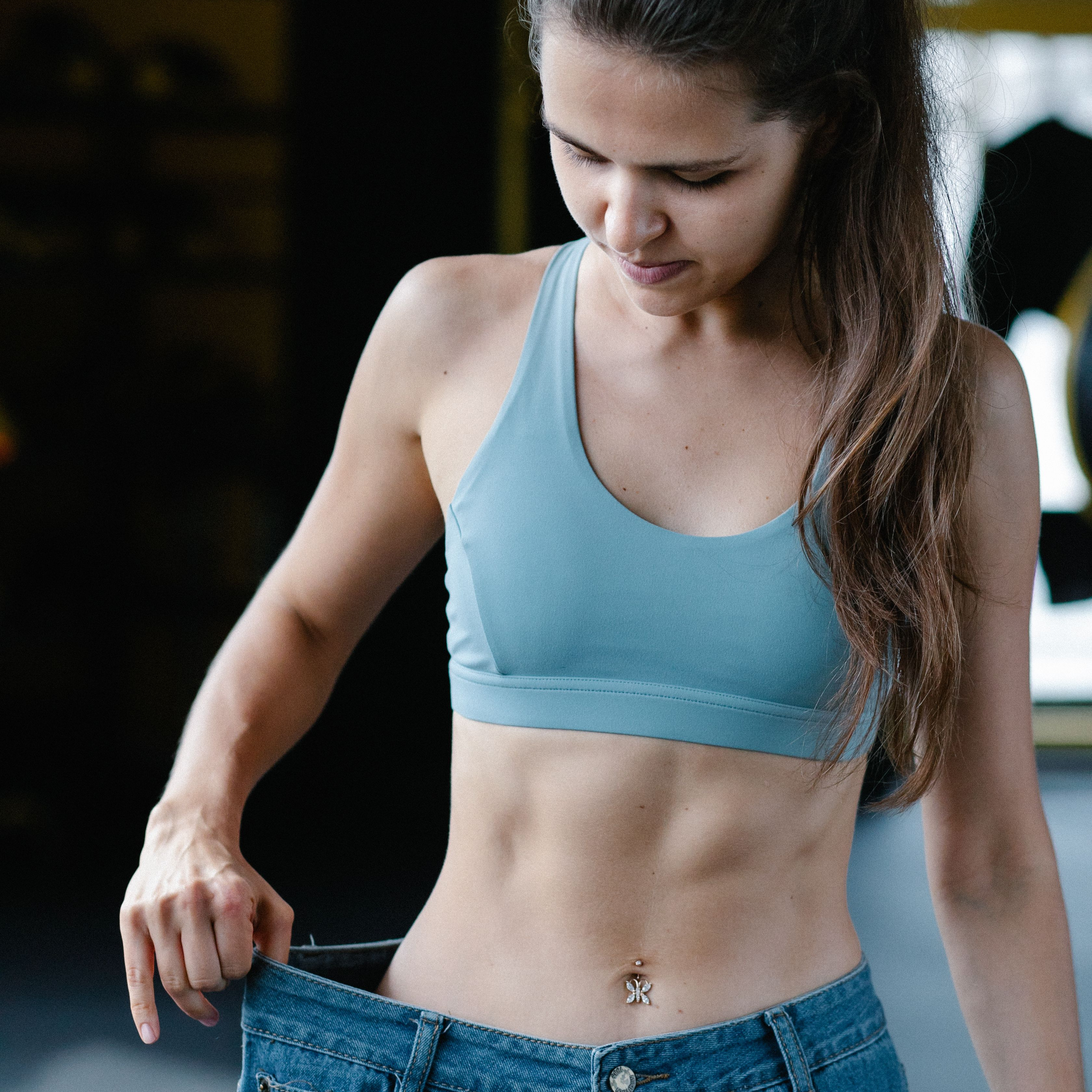 Entrenamiento personal para perder grasa: cardio, actividad diaria y fuerza 