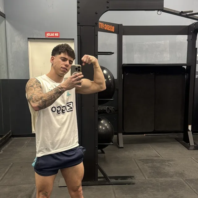 Aitor Cuesta, entrenador personal en Madrid, especializado en Entrenamiento funcional,Ganar masa muscular,Mejora de forma física,Pérdida de peso.