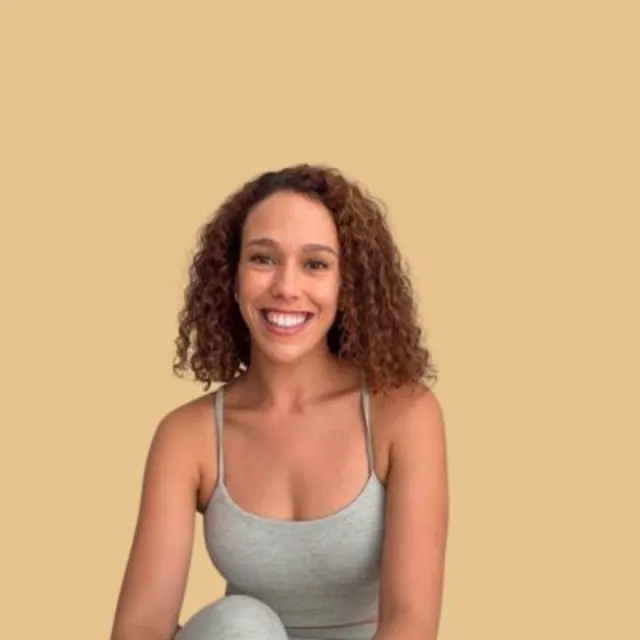 Rita Negrita, entrenador personal en Marbella, especializado en Corrección postural,Mejora de forma física,Pérdida de peso.