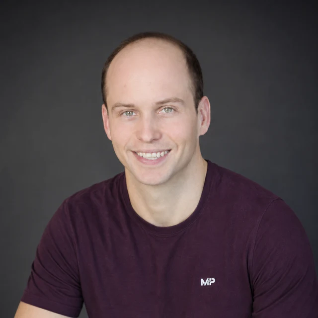 Armando Alonso, entrenador personal en Madrid, especializado en Corrección postural,Entrenamiento funcional,Mejora de forma física,Movilidad y flexibilidad.