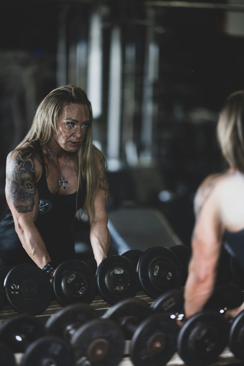 Barriga en la menopausia: por qué aparece y qué entrenamiento ayuda a bajarla
