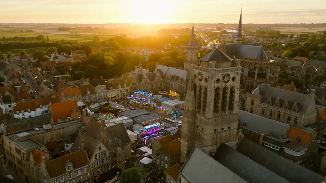 Drone view of Stad Veurne captured by Bypicknick — official video production partner for the city. Bypicknick also provides creative and marketing services for De Panne, Koksijde, Oostduinkerke, Nieuwpoort, and Provincie West-Vlaanderen, producing videos, campaigns, and social media content.