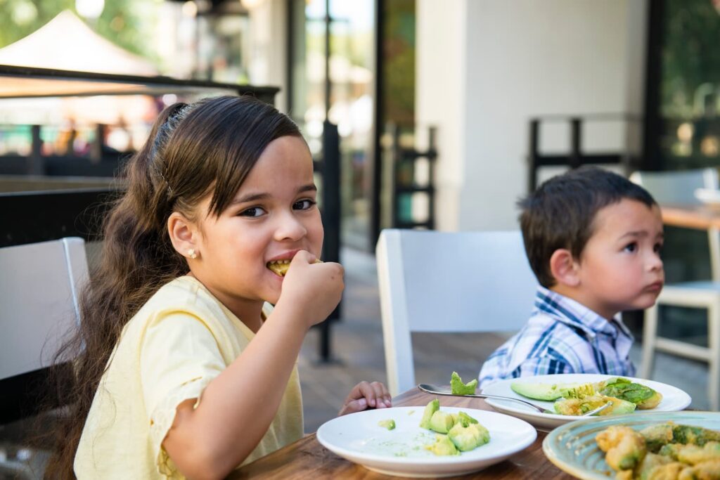 Leckeres Avo-Mittagessen für die Schule: Die richtige Ernährung für Ihre Kinder