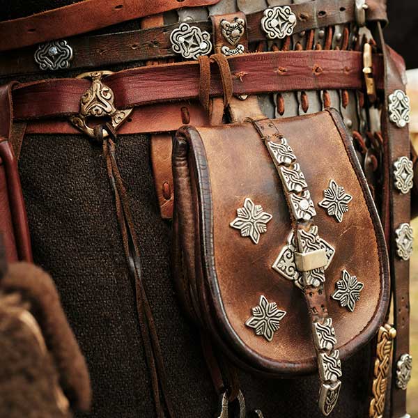 Historische Ledertasche der Wikingerzeit