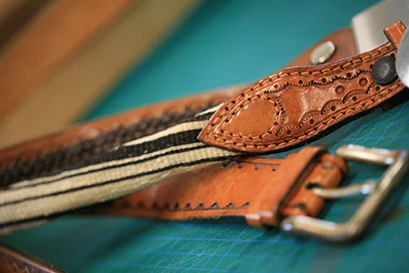 Mehrere Gürtel nebeneinander