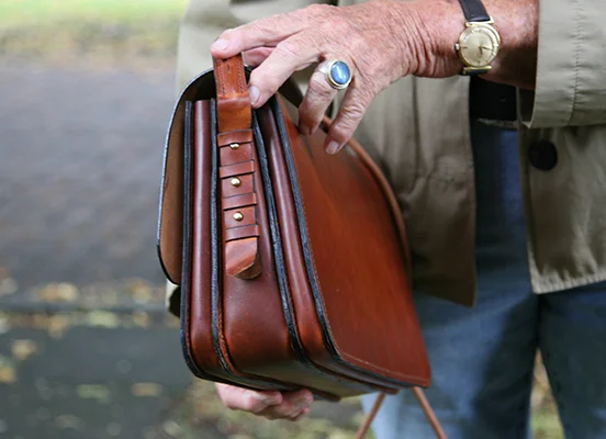 Tasche in seitlicher Ansicht