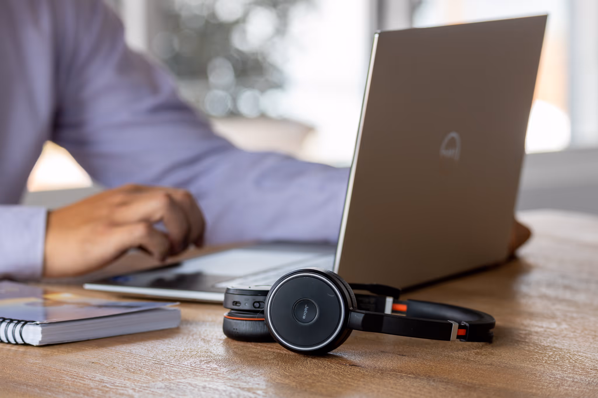 Lightwire provides 3CX-certified and compatible with major PBX systems, our high-quality, resilient calling works as a standalone service or part of a broader solution - backed by Lightwire’s infrastructure for reliable, profitable voice delivery.